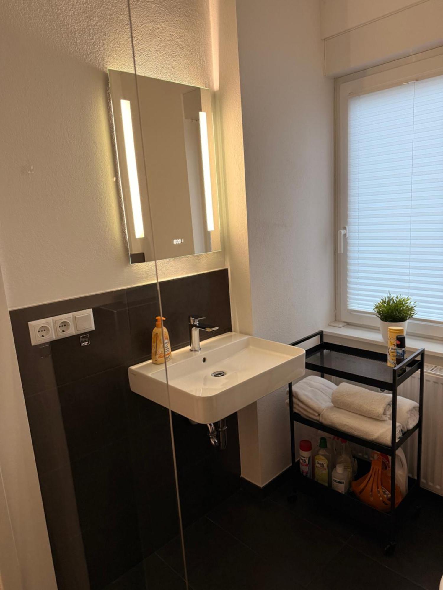 Modernes 1 Zimmerapartment Nahe Frankfurt Am Main Хойзенщам Екстериор снимка
